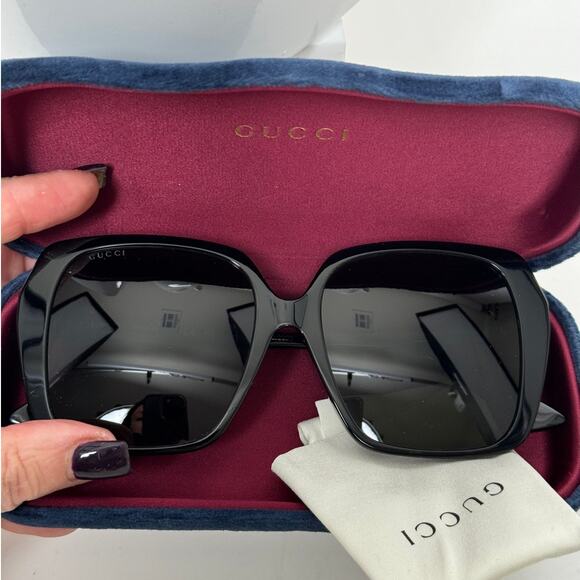 Gucci NWOT Black Oversize Square Sunglasses - Picture 2 of 7